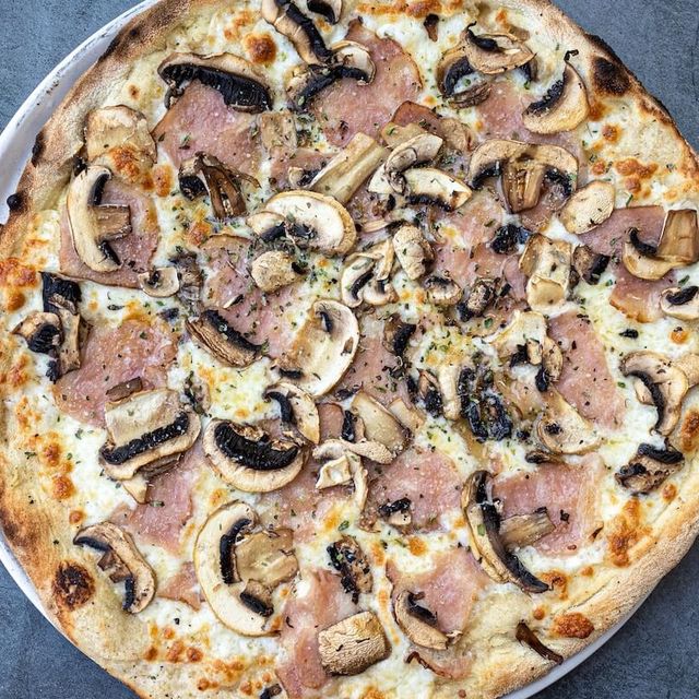 Pizza Carbonara